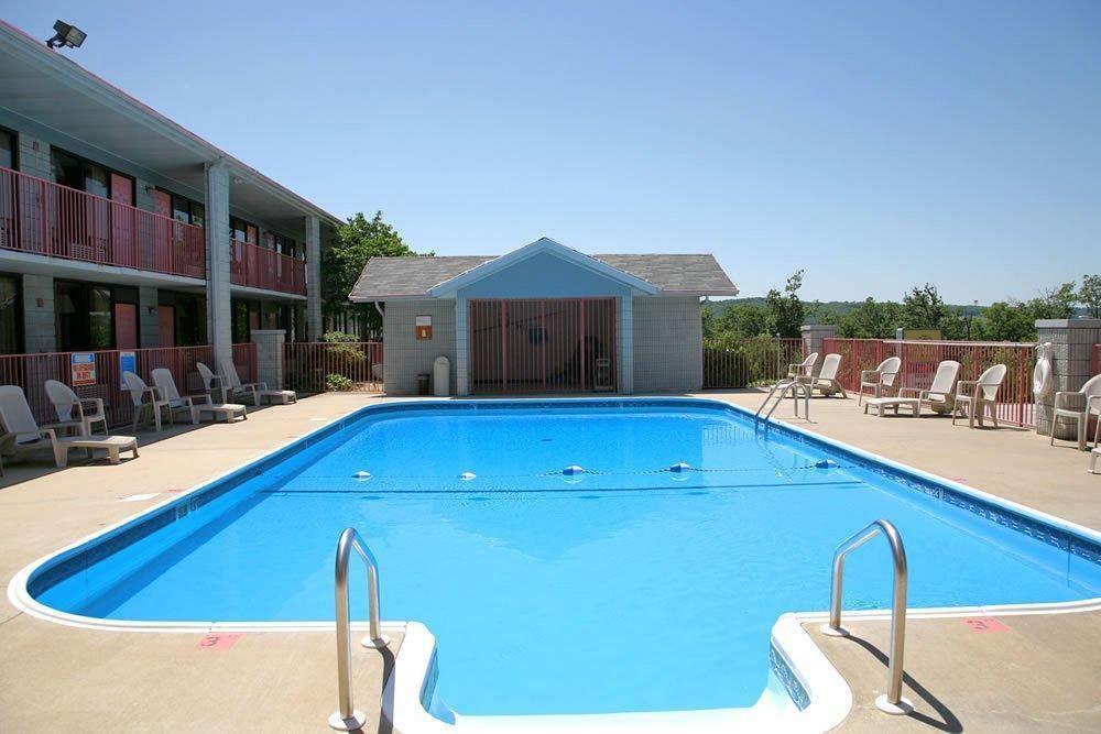 Motel Ramada By Wyndham Branson Exterior foto
